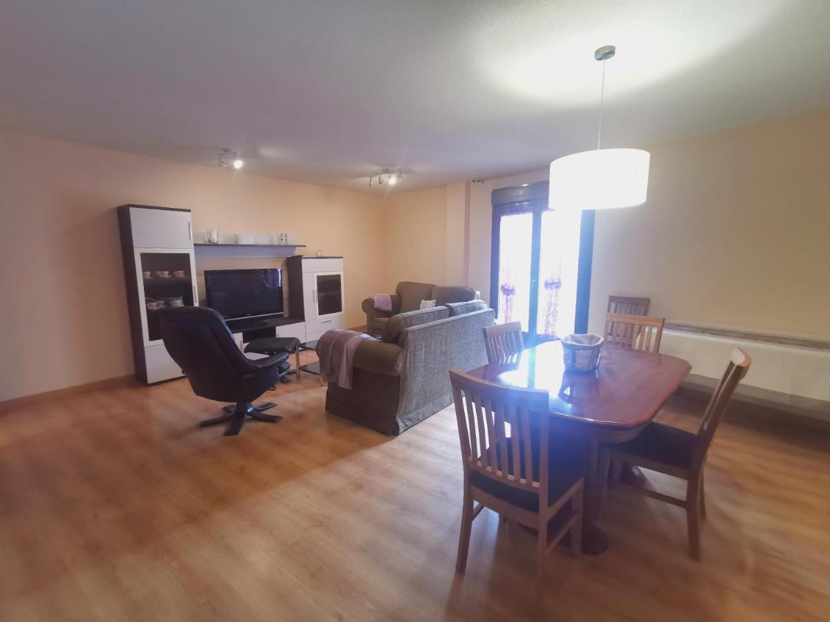 Riaza Vacacional - Apartamento En El Centro Bagian luar foto